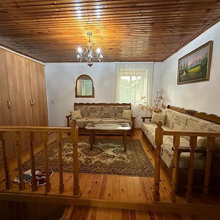 Geri Guesthouse Αργυρόκαστρο Εξωτερικό φωτογραφία