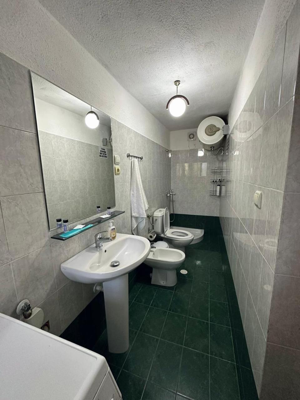 Geri Guesthouse Αργυρόκαστρο Εξωτερικό φωτογραφία